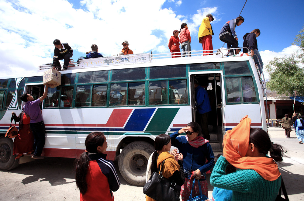 Ladakh Local Bus - Nimmoo