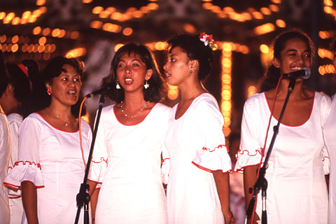 Chorus sound in the evening, Papeete, Tahiti
