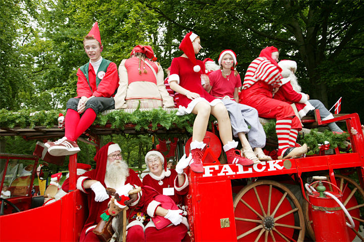 Christmas Parade through the street at Bakken