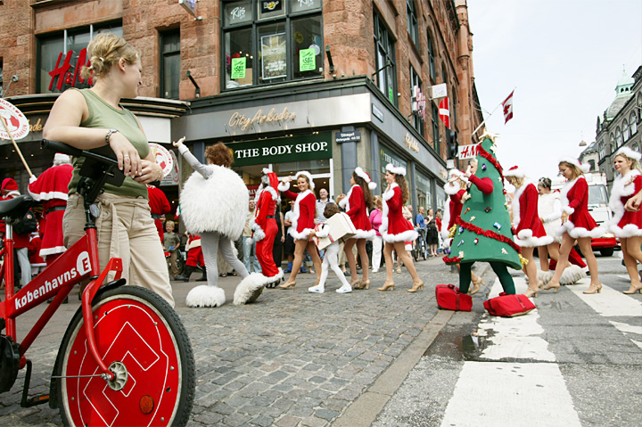 Christmas Parade through the Pedestrian street Strøget