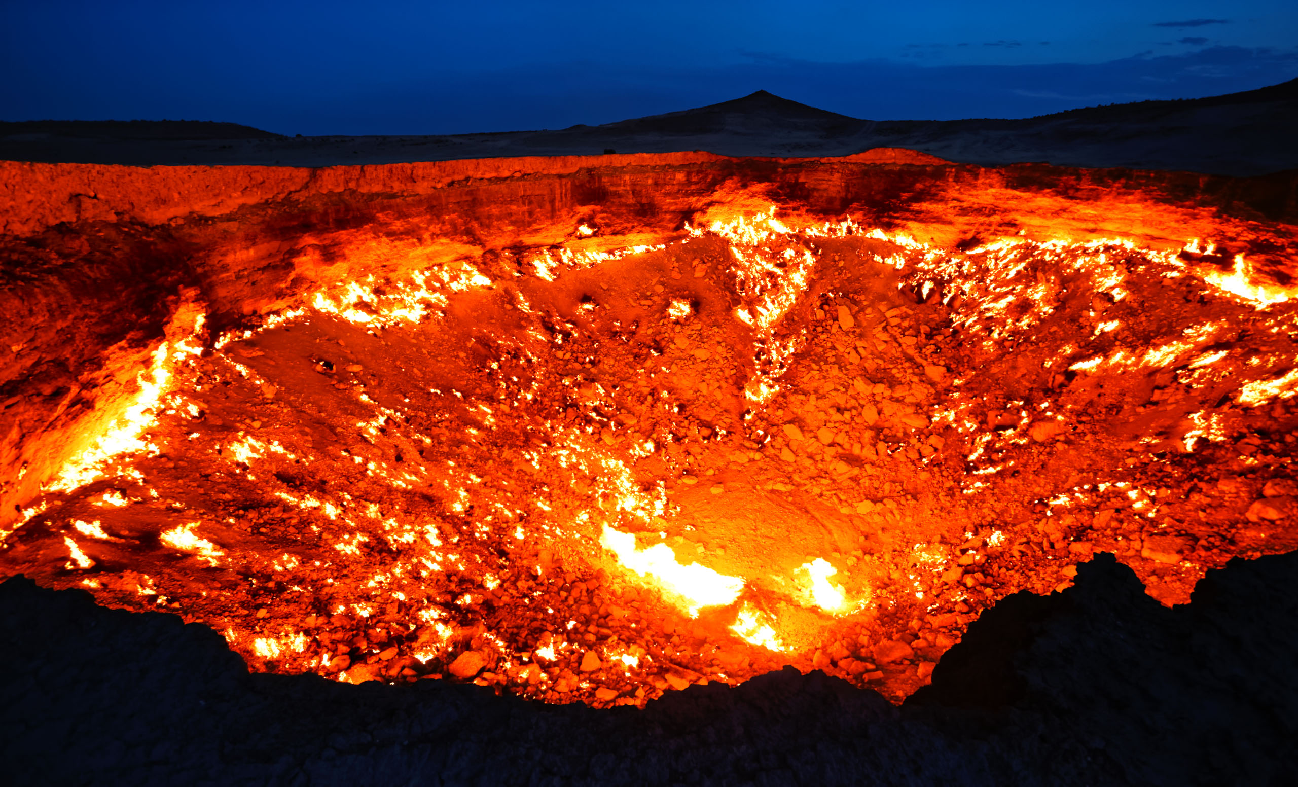 ダルヴァザ ガスクレータ地獄の門　Darvaza, Turkmenistan