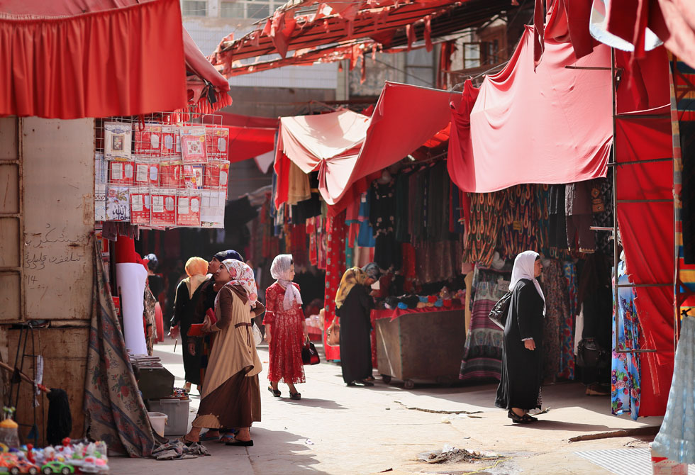 Shopping in red