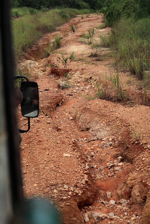 Angola - Unimaginable bad road